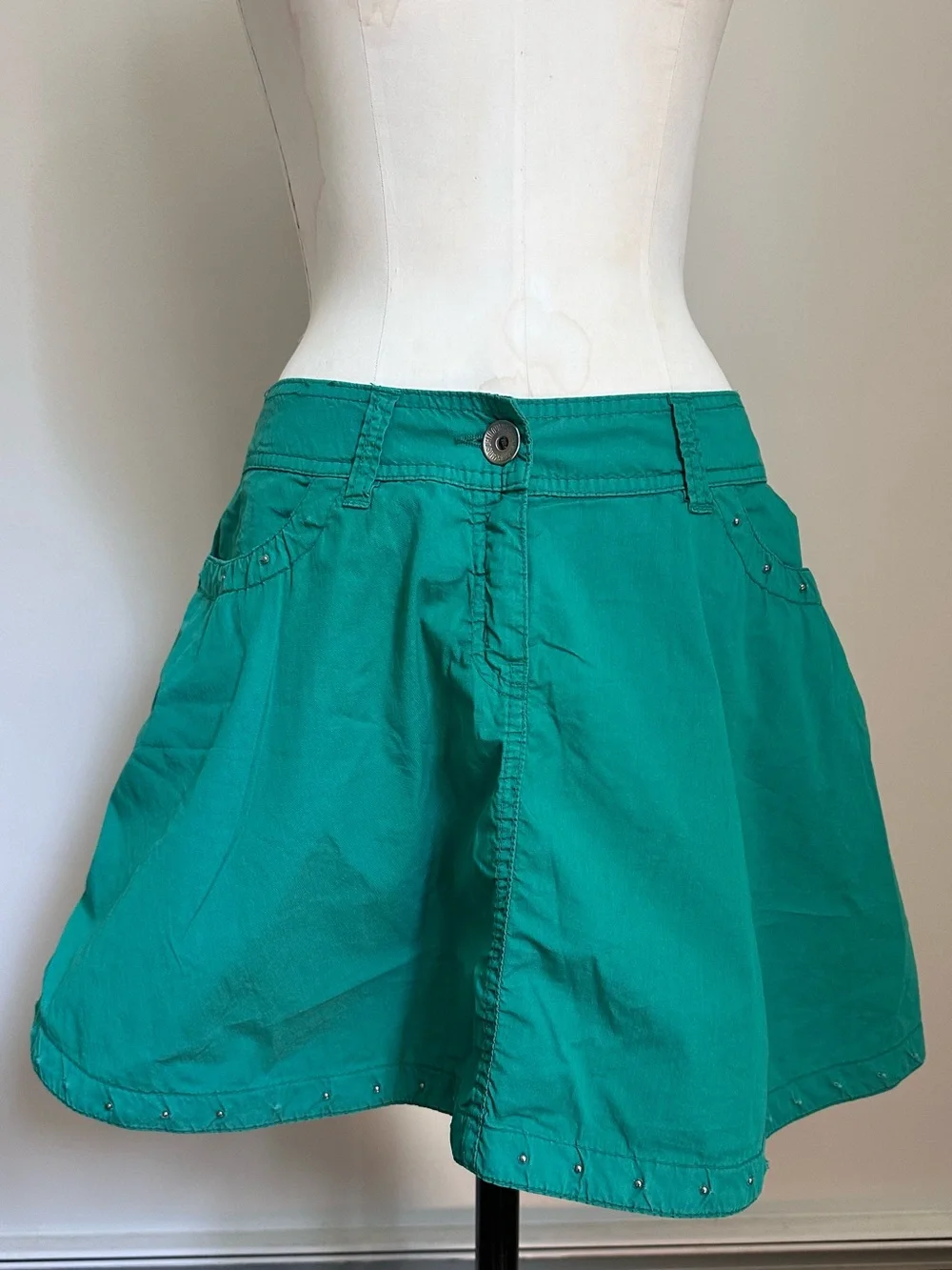 Vintage Moschino Jeans Y2K Kelly Green Skirt Studded Hearts Cotton Size 8 Medium